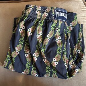 Vilebrequin men’s Pineapple Pattern Shorts - navy and Green
